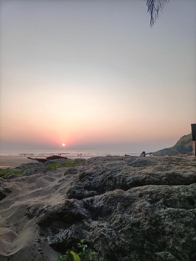 Om D S Cafe 51 & Beach Stay Гокарна Екстер'єр фото