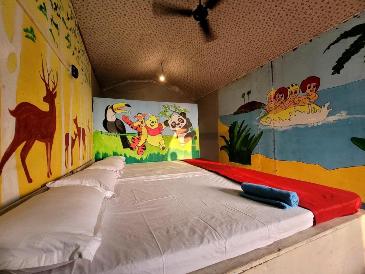 Om D S Cafe 51 & Beach Stay Гокарна Екстер'єр фото