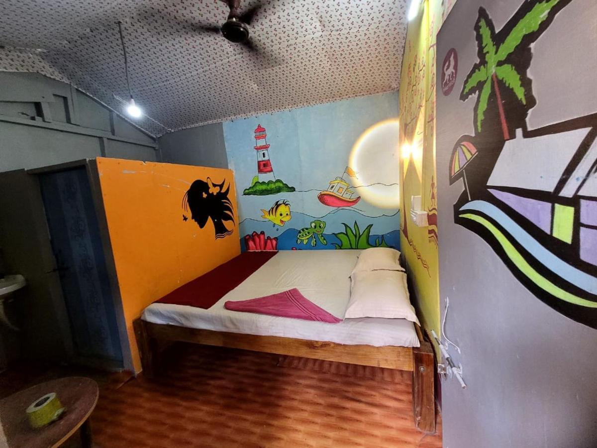 Om D S Cafe 51 & Beach Stay Гокарна Екстер'єр фото